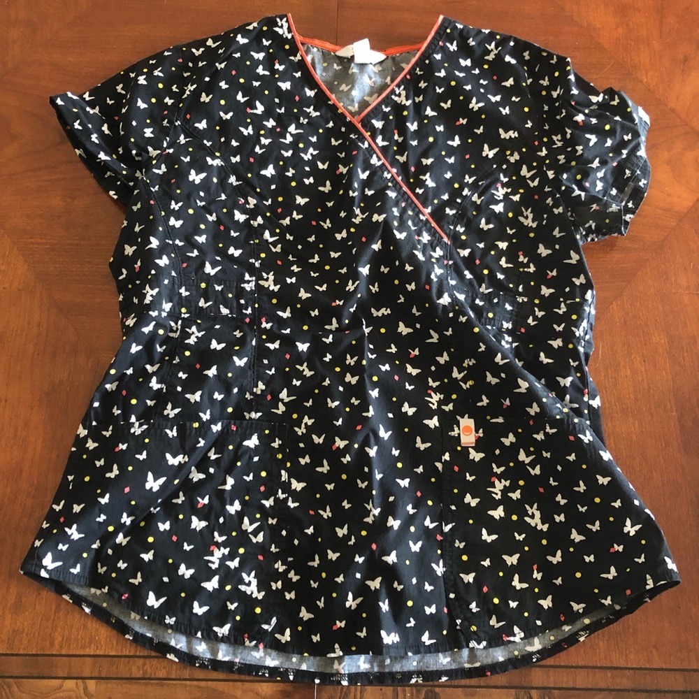 Butterfly scrub top